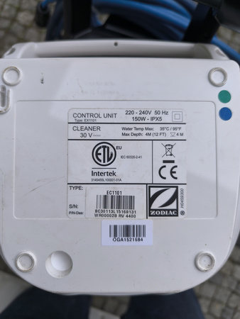 Dolphin S100 Residential Pool Cleaning Robots