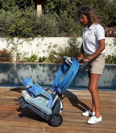 OUTLET: Dolphin Supreme M500 Pool Cleaning Robot for Pools up to 15 m