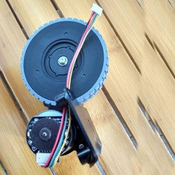 Robot odkurzacz Xiaomi Mi Robot, 5200 mAh - do 250m2 powierzchni odkurzania w 1 cyklu