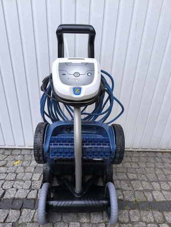 Robot odkurzacz basenowy Dolphin S100